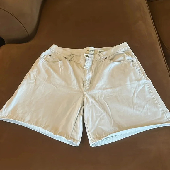 Eddie Bauer Khaki Shorts - Picture 6 of 7
